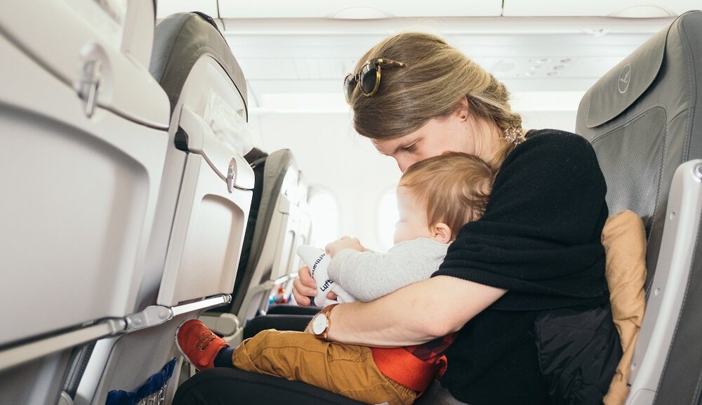 子供（乳幼児）を飛行機に乗せる時に準備したいおもちゃ